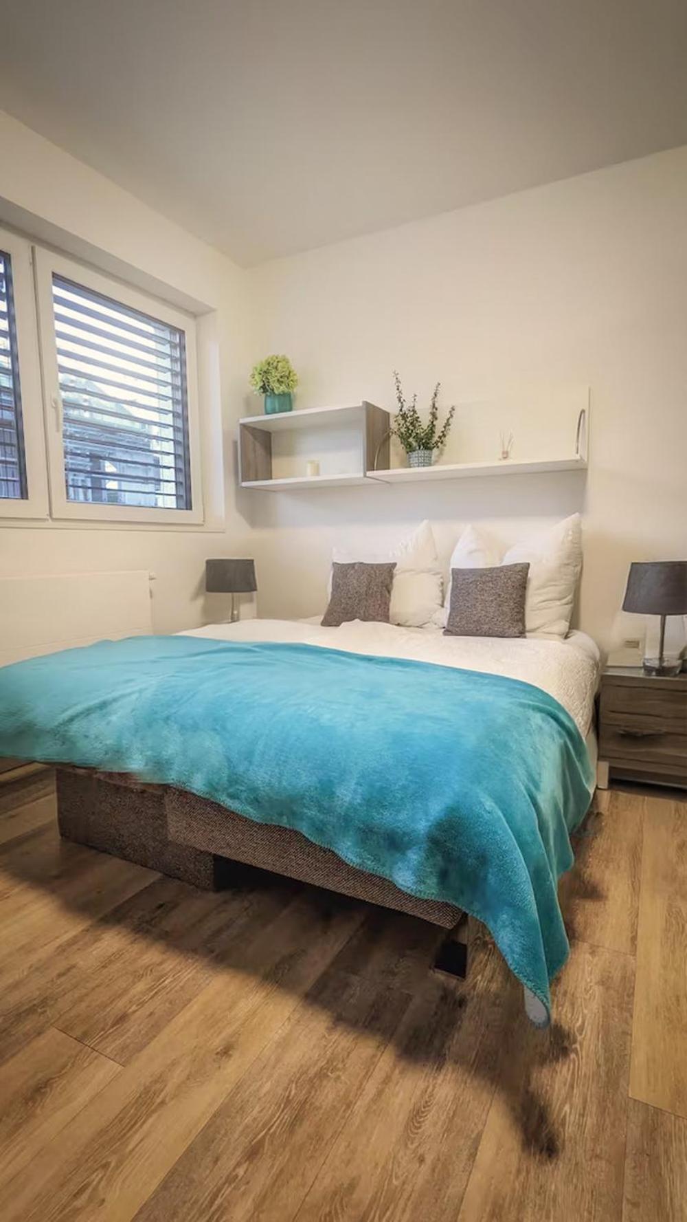 Stilvolles Apartment Mit Parkplatz, Barrierefrei 라인하임 외부 사진